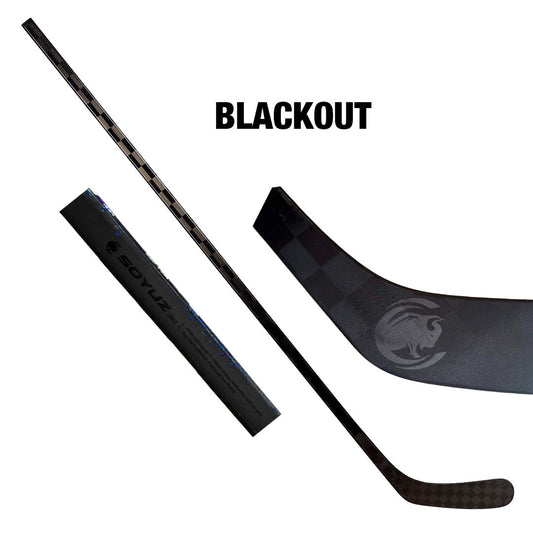 SOYUZ CLASSIC SPR Blackout Version – all-black custom hockey stick with laser-engraved phoenix logo on the blade
