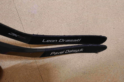 Comparison of Pavel Datsyuk and Leon Draisaitl hockey stick blade curves side by side