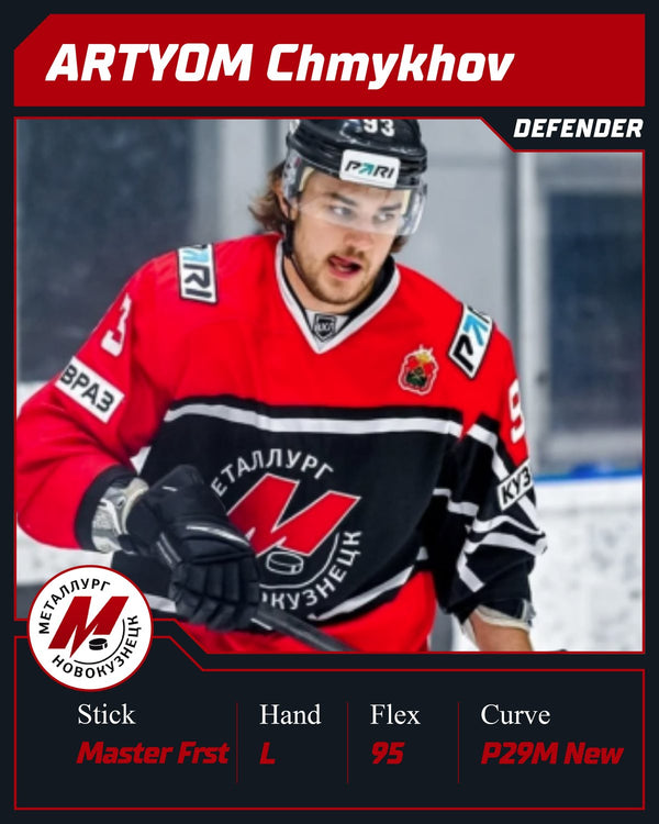 KHL-Spieler Artyom Chmykhov spielt den SOYUZ MASTER FRST