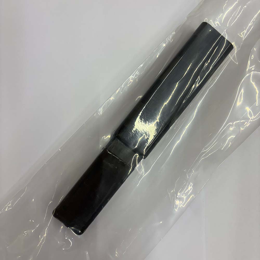 4 Inch 10 CM icehockey stick extension with packaging. Lightweight, black, carbon.